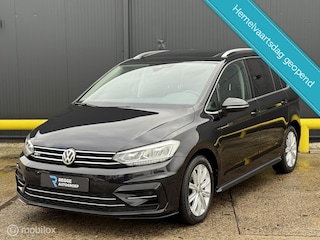 Volkswagen Touran 2.0 TDI DSG R-Line PANODAK | TREKHAAK |