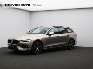Volvo V60 2.0 T6 Plug-in hybrid AWD Core Business Ed. / Stoel-, stuurwiel- & achterbankverwarming / 360 camera / Harman Kardon / BLIS