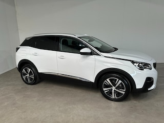 Peugeot 3008 Allure,130PK,Automaat,Keyless,Camera,dodehoek,18 inch,NAP