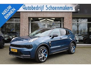 Lynk & Co 01 1.5 261PK! TREKHAAK-AFN. + 6.6Kwh LADEN! TREKHAAK-AFN 360-CAMERA STOELVERW. PANO/SCHUIF MEMORY INFINITY DAB NAVI CARPLAY ELEK.ACHTERKLEP 20"LMV