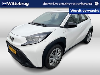 Toyota Aygo 1.0 VVT-i MT Play / App connect / Camera / Cruise controle / Stoelverwarming /
