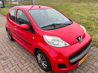Peugeot 107 1.0 12V / Xs / Cv / Elektr ramen / 5-deurs / Apk 4-2027 / NL Auto!