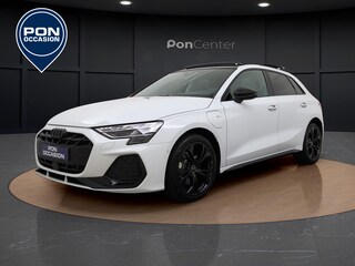 Audi A3 Sportback 40 TFSI e S-Line | Pano Dak | Head-up Display | SONOS | Camera | Elek. Achterklep | ACC | Side Assist | Stoelverwarming | 18'' |