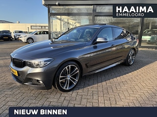 BMW 3-serie GT 320i 8-traps Automaat High Executive | Navigatie | Panorama-Dak | Leder | ECC | 19" LM-Velgen | Camera | Parkpilot | M Pakket | Set winterbanden LMV
