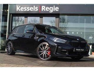 BMW 118i M-sport Pano M-Seats 19” HiFi Keyless Camera Stuurverwarming