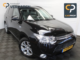 Mitsubishi Outlander 2.0 PHEV Instyle NAVI | LMV18 | CLIMATE | STOELVERW | TRHAAK | XENON | CAMERA | CRUISE | LEER