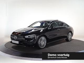 Mercedes-Benz CLA 180 Business Solution AMG | Panoramaschuifdak | Trekhaak | Burmester | Rijassistentiepakket Plus | Techniekpakket | Winterpakket |