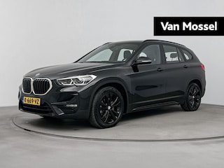 BMW X1 xDrive25e High Executive 220PK | Automaat | Head-Up Display | Navigatie | Zwart Lederen Bekleding | Stoelverwarming | Elektrische Achterklep | Zwarte Velgen