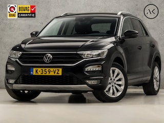 Volkswagen T-Roc 1.0 TSI Sport (APPLE CARPLAY, GROOT NAVI, CLIMATE, PARKEERSENSOREN, SPORTSTOELEN, ADAPTIVE CRUISE, GETINT GLAS, NIEUWSTAAT)