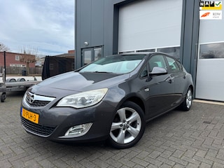 Opel Astra 1.4 Edition Airco Cruise Navigatiesysteem
