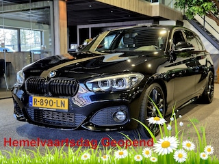 BMW 116i M-Sport Shadow Edition Camera | Leder | Stoelverwarming | Zwarte hemel | CarPlay | Cruise