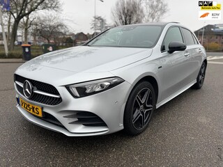 Mercedes-Benz A-klasse 250 e Business Solution AMG Limited / 1e.eigenaar / dealer.onderhouden / alle denkbare optie's........