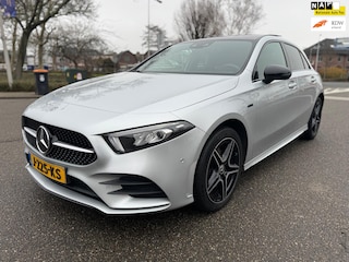 Mercedes-Benz A-klasse 250 e Business Solution AMG Limited / 1e.eigenaar / dealer.onderhouden / alle denkbare optie's........