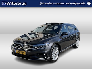 Volkswagen Passat Variant 1.4 TSI PHEV GTE Business / AUTOMAAT/ PANODAK/ TREKHAAK/ DIGITAL DASH/ NAVI/ CLIMA/ STOELVERWARMING/ 18"LMV