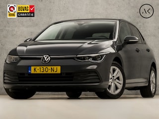 Volkswagen Golf 1.0 TSI Sport Automaat (APPLE CARPLAY, GROOT NAVI, CAMERA, STUUR/STOELVERWARMING, MEMORY SEATS, ALCANTARA, GETINT GLAS, SFEERVERLICHTING, NIEUWSTAAT)