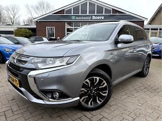 Mitsubishi Outlander 2.0 PHEV Prestige Leer, Schuif-kanteldak, Trekaak