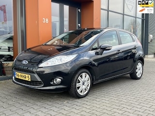 Ford Fiesta 1.6|Airconditioning|Trekhaak|BT|Isofix|Cruise|PDC