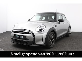 Mini Cooper 1.5 Classic | Navigatie | Climate Control | PDC |