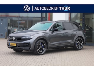 Volkswagen Touareg 3.0 TSi eHybrid 4MOTION R 340KW/462PK DSG Hybride, trekhaak wegklapbaar, Nachtzicht ass, panoramadak, Puglia ergo lederen bekl, Headup, 22'' Estoriel velgen, Comfort pakket, memory pakket, licht en zicht pakket, geluidwerend glas,