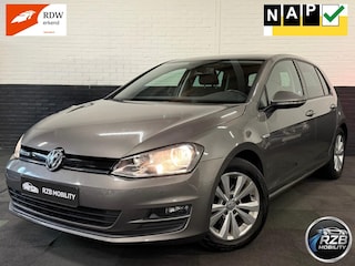 Volkswagen Golf 1.0 TSI Business Edition Connected 1E EIG