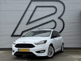 Ford Focus Wagon 1.0 Titanium 2e Eigenaar|Navi|Trekhaak|Clima|Cruise|PDC V+A|N.A.P|APK tot 07-2026