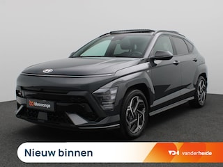 Hyundai Kona 1.6 GDI HEV N Line Sky 141PK Aut. Trekhaak, Schuifdak, Memorystoel, Keyless, Elektr. Achterklep, Navi, 360gr. Camera, 18" LM Velgen, Stoel verwarming & ventilatie, Stuurverwarming