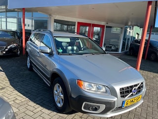 Volvo XC70 2.4 176PK Momentum Trekhaak/Bluethooth/Navigatie