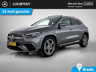 Mercedes-Benz GLA 250 e AMG Plug-In Hybride AMG Line | Panorama Schuif-Kanteldak | Trekhaak | Burmester® | Memory Voorstoelen | Distronic | AC en DC LAden. Inclusief 24 maanden Mercedes-Benz Certified garantie voor Europa.