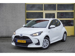 Toyota Yaris 1.5 Hybrid Automaat! Active BJ2021 Achteruitrijcamera | App-Connect | Climate control | Cruise control | Getint glas
