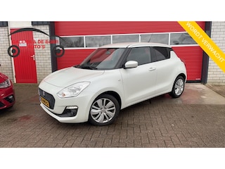 Suzuki Swift 1.2 Select TREKHAAK / AIRCO / CAMERA / CARPLAY / STOELVERW / NAVI / BLUETOOTH / NL-AUTO
