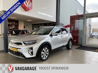 Kia Stonic 1.0 T-GDi MHEV DynamicPlusLine,Navigatie,Achteruitrijcamera,Spraakbediening,Keyless,Climate&Cruisecontrol Adaptief, Achteruitrijsensoren,DAB,16 Inch Lmv