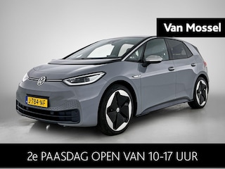 Volkswagen ID.3 First Max 58 kWh 204 PK | Apple Carplay | Panoramadak | Stuurwielverwarming | Stoelverwarming | Achteruitrijcamera | Sfeerverlichting | Dodehoeksensoren | Navigatie | IQ Lights | Ergo-Active Voorstoelen |
