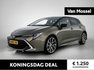 Toyota Corolla 1.8 Hybrid Executive 122 PK | Automaat | Trekhaak | Climate Control | Cruise Control | Apple Carplay | Android Auto | 18" Lichtmetalen Velgen | Stoelverwarming |