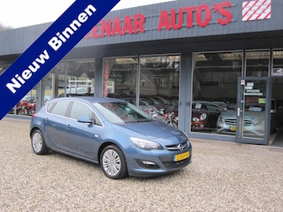 Opel Astra 1.4 Turbo Blitz met trekhaak