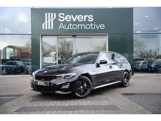 BMW 3-serie Touring 330e High Executive | M Sportpakket | Trekhaak | Panorama dak | Elektrisch verstelbare stoelen | Comfort Acces | Head-Up Display