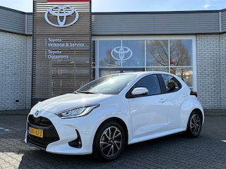 Toyota Yaris HYBRID 115 DYNAMIC APPLE/ANDROID LED KEYLESS 16" LM-VELGEN NL-AUTO DEALER-ONDERHOUDEN