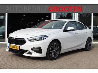 BMW 218i Executive Edition//Stoelverwarming!!