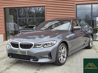 BMW 330e eDrive Edition 293PK |Bruin Leder|LED|Virtual