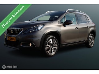 Peugeot 2008 1.2 110 PK Turbo GT-line, Donker glas, Pdc voor + achter + camera, Cruise, Clima, Navi, App connect