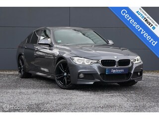 BMW 320i Aut. Model M Sport Shadow Navi Harman 19''!