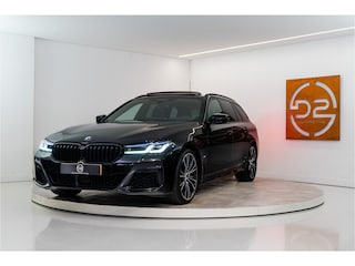 BMW 5-serie Touring 540i xDrive High Executive M Sport | 334PK | Laserlicht | Pano | HUD | Sfeer