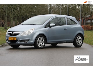 Opel Corsa 1.4-16V Enjoy / APK tot maart 2027 / Van pas 2e eigenaar / Sportvelgen / Cruise control / Elektrische ramen / enz.