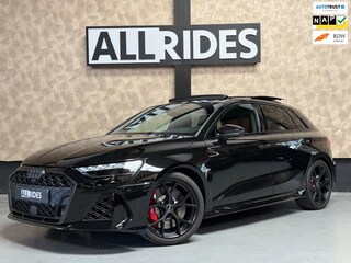 Audi A3 Sportback 2.5 TFSI RS 3 quattro | Pano | carbon | Kuipstoelen | ACC | Keyless | Sfeerverlichting