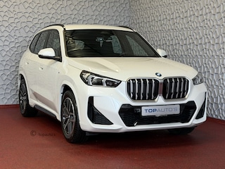 BMW X1 SDRIVE M-SPORT SHADOW LINE NAVI LED ELEK.KLEP ADAP.CRUISE LEER/ALCANTARA CAMERA M-SPORT INTERIEUR / EXTERIEUR ✅ Top Auto's. Al 30 Jaar uw Bmw Specialist in ,  BMW M / M Sport / PHEV / HEV / Hybrid / Mhev / 25e / 30e / xDrive25e // xDrive30e / sDrive18i / sDrive20i / sDrive23i ✅