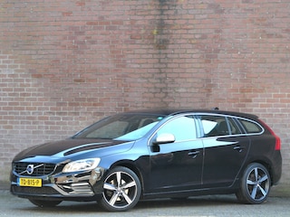Volvo V60 2.0 T4 Bus. Sport 12 MND garantie Xenon / Trekhaak / Navi