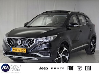 MG ZS Luxury 45 kWh | Apple-Android | Panoramadak | Lederen Bekleding