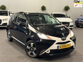 Toyota Aygo 1.0 VVT-i x-clusiv AIRCO/LED/NAVI/CRUISE/CAMERA/CLIMATE/KEYLESS/NAP
