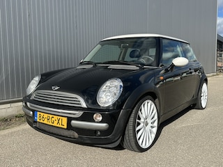 Mini Cooper 1.6 Chili, leer, pano
