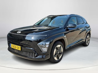 Hyundai Kona Comfort Smart 65.4 kWh | Batterijverwarming | Stoelverwarming | Rijklaarprijs! |