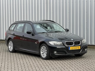 BMW 3-serie Touring 318i motorschade